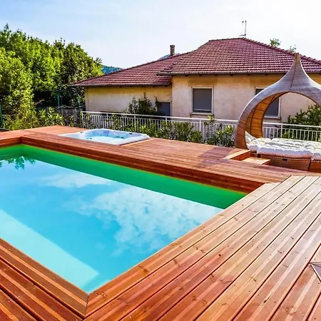 Дом отдыха Con Piscina Idromassaggio E Palestra