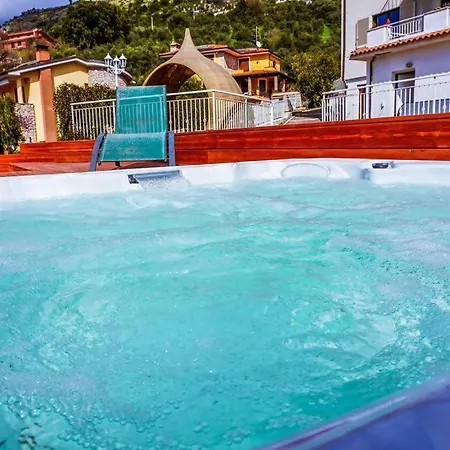 Con Piscina Idromassaggio E Palestra * Итри
